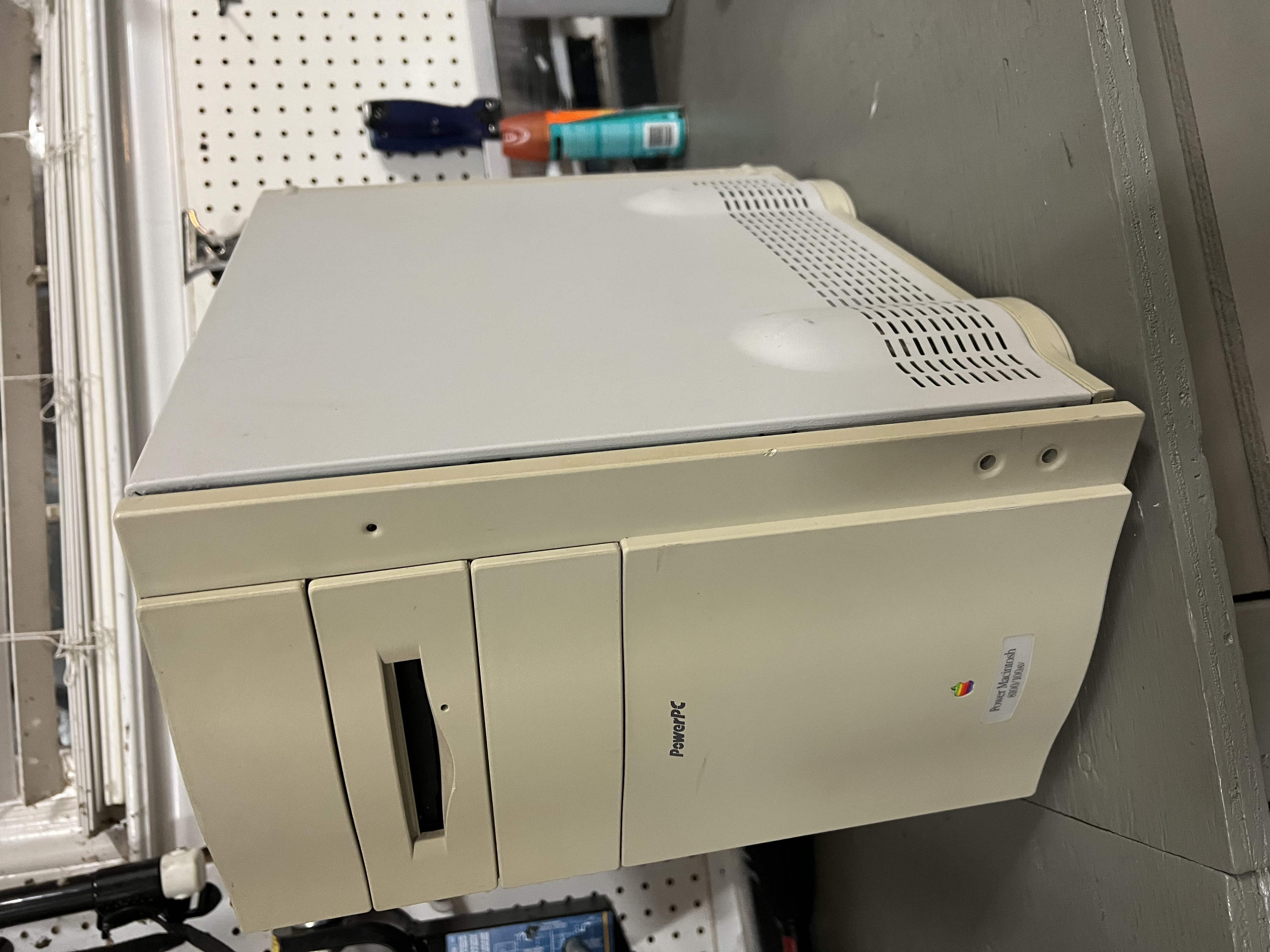 PowerMac 8100/100AV