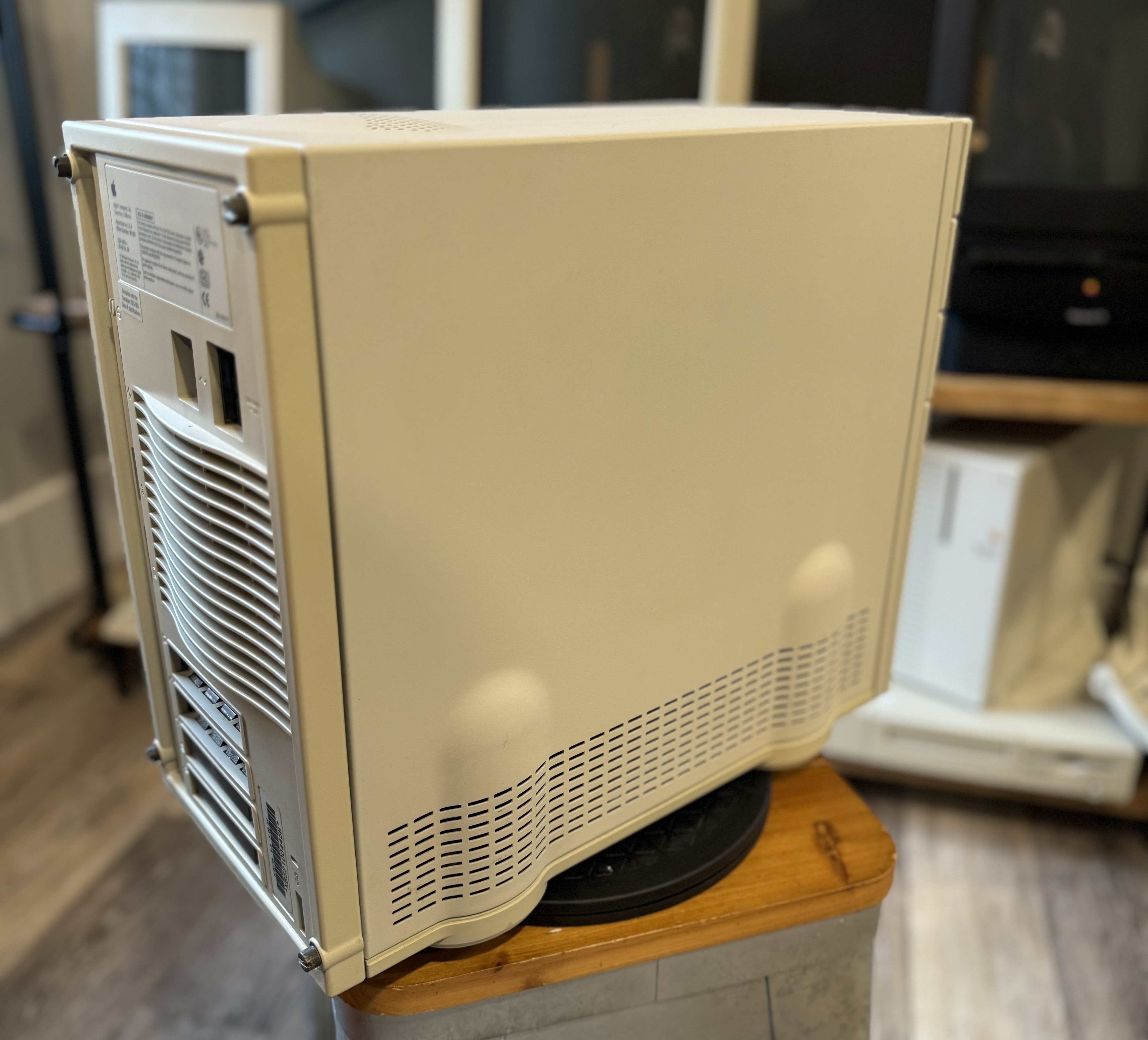 PowerMac 8100/100AV