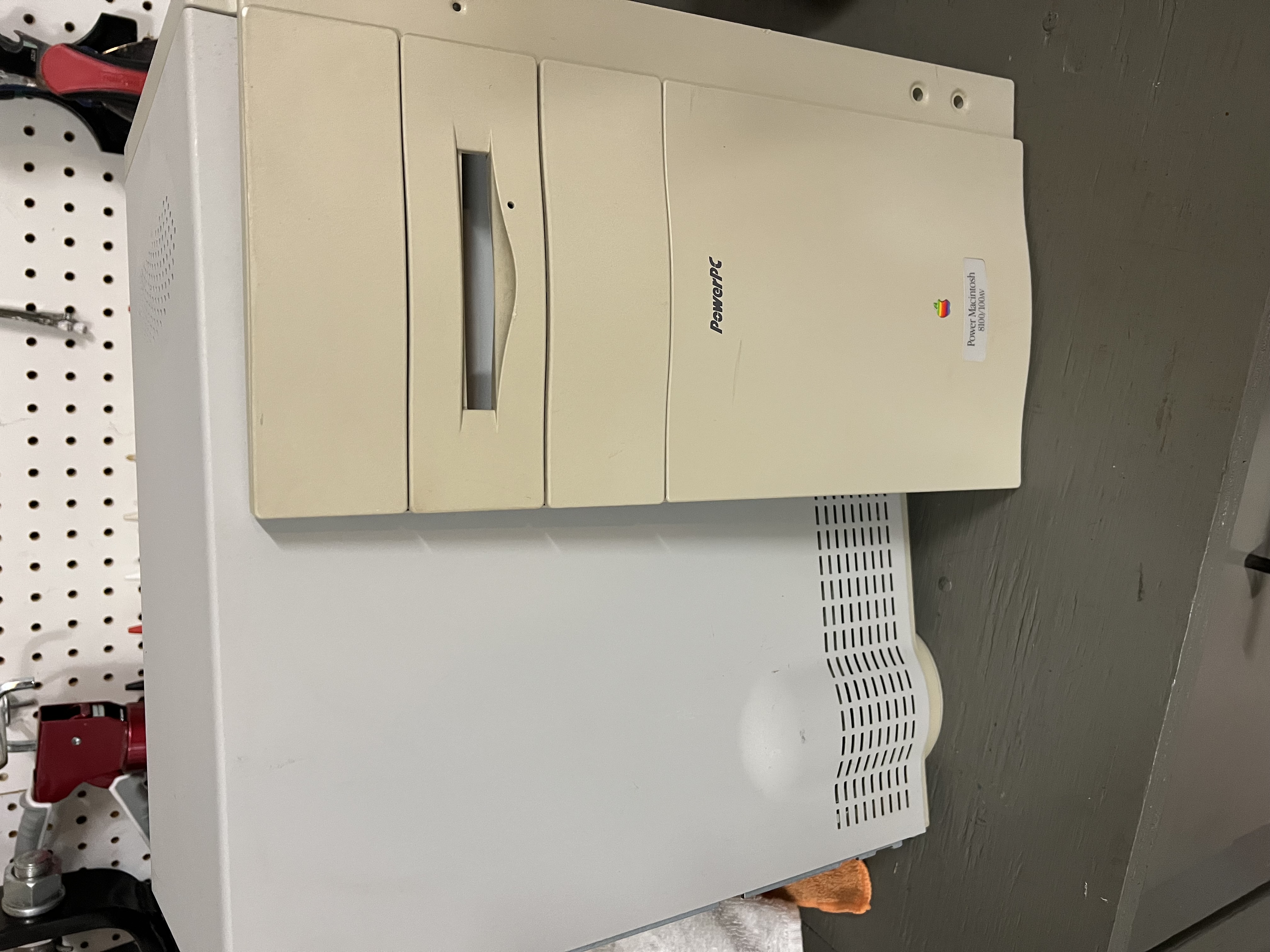 PowerMac 8100/100AV