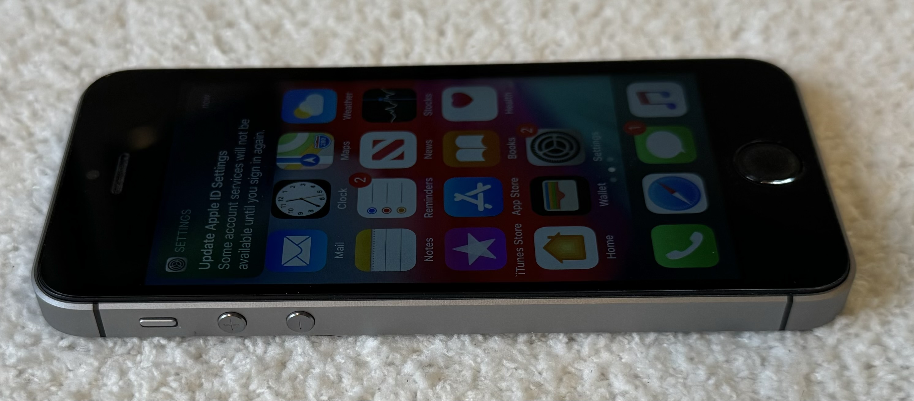 iPhone SE