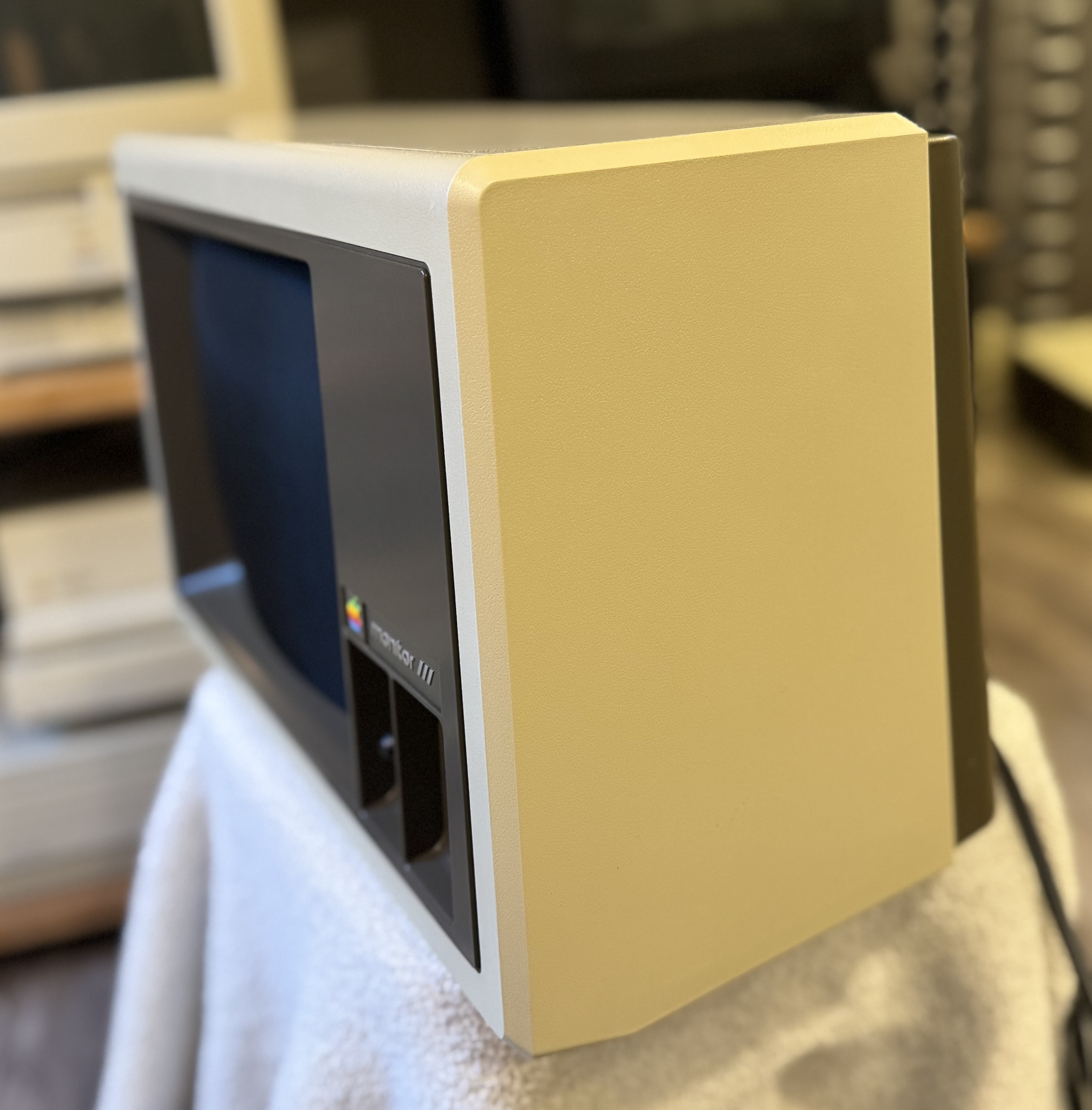 Apple Monitor III