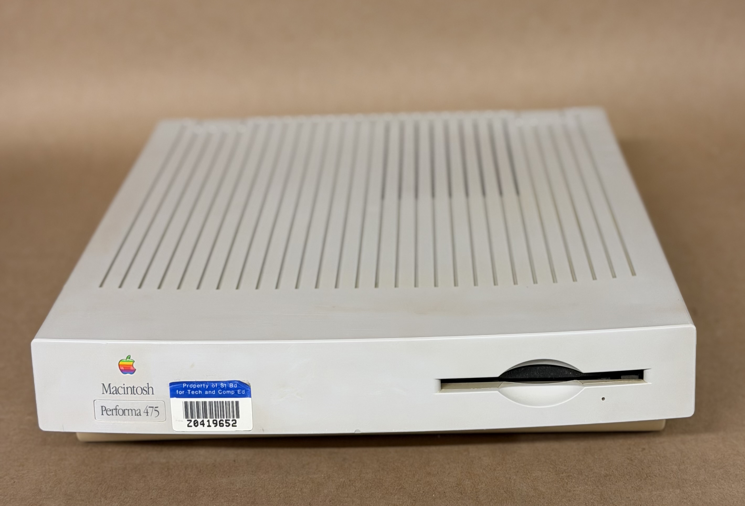 Macintosh LC 475