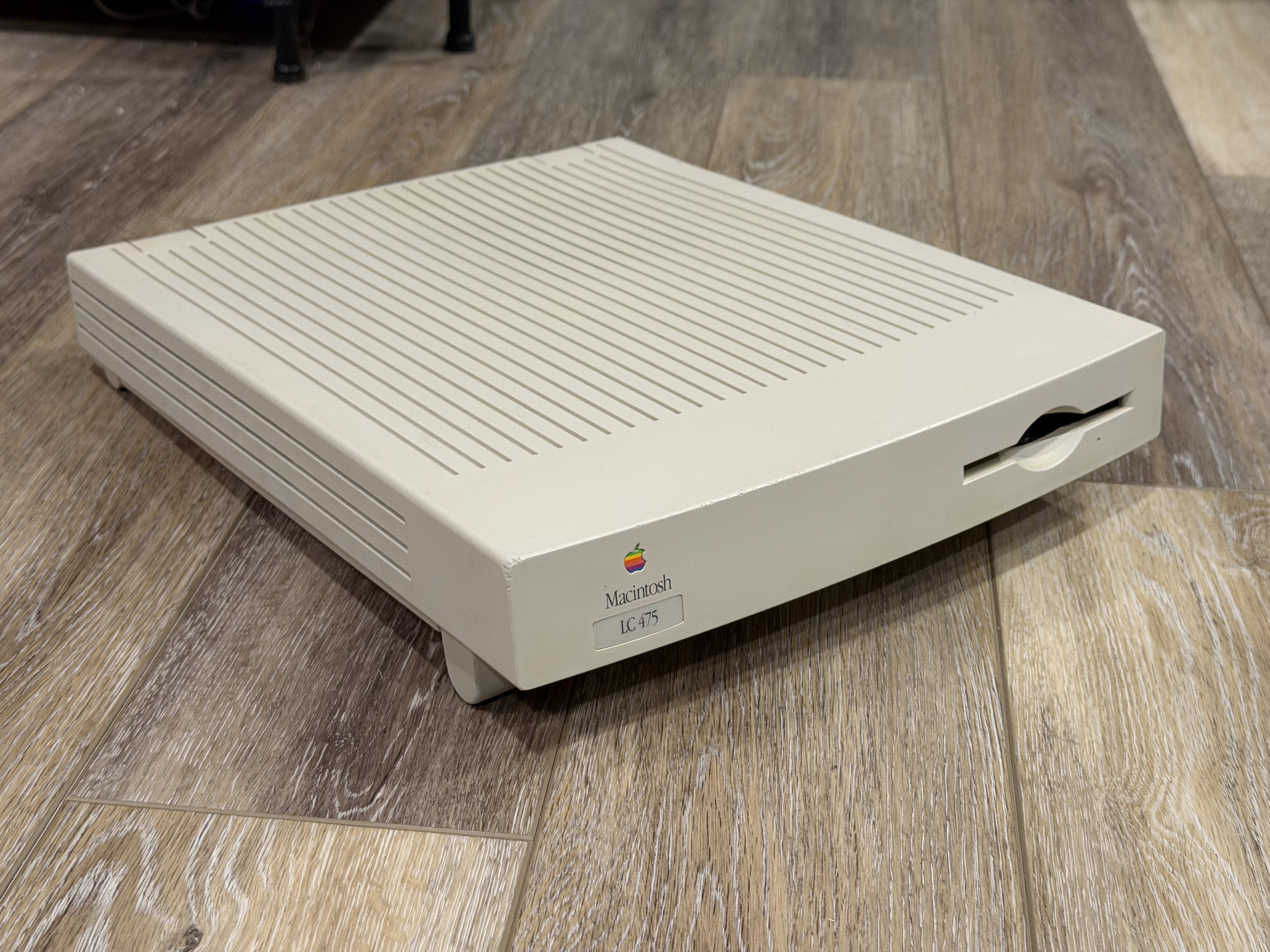 Macintosh LC 475